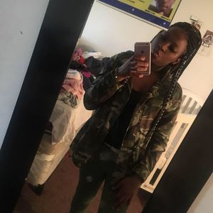 Meet your Posher, Lasharon